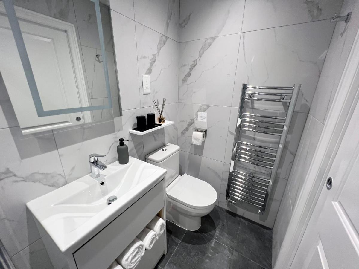 United Home B&B Salford  Zewnętrze zdjęcie